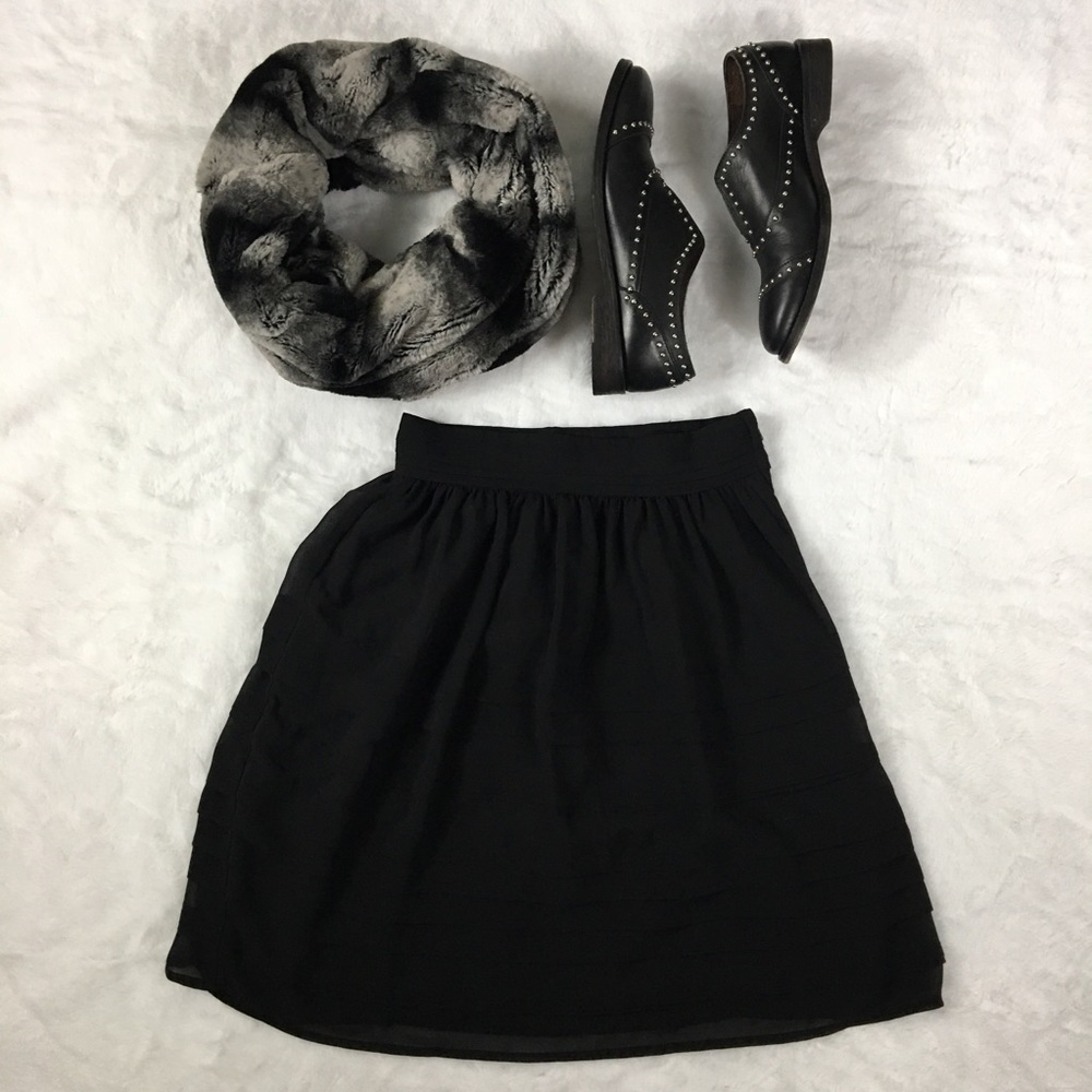 Black H&M ruffled chiffon skirt - Picture 4 of 8